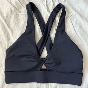 Fabletics oasis twist black sports bra